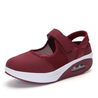 Velcro breathable flat sneakers 2018 Ms. Seniors Leisure Non-slip Walking Shoes outdoor comfortable nurse shoes Mom shoes