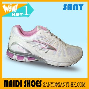 Hot Selling Stylish Elegant Pink Woman's Running Shoes with Fold-resistant Outsole