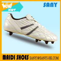 Stylish Men's White Mirror PU Football Shoes with Soft PU Lining and Professional Outsole