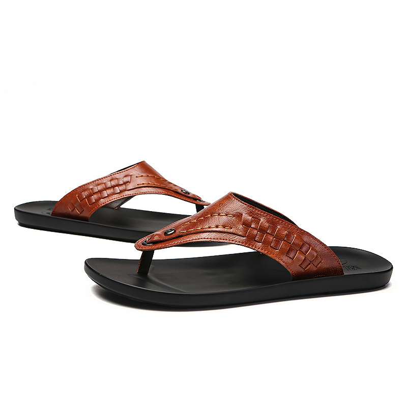 2018 summer British casual slippers Chinese Luxury brand flip flops for men Waterproof breathable beach shoes