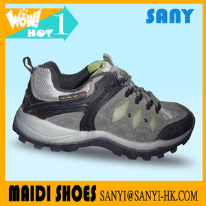 Latest Style Unisex Anti-skid Suede Climbing Shoes with Waterproof Outsole with factory price