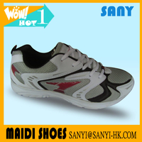 Wholesale 2018 Hottest Unisex Portable White Sport/Running Shoes with Wear-reistant Outsole