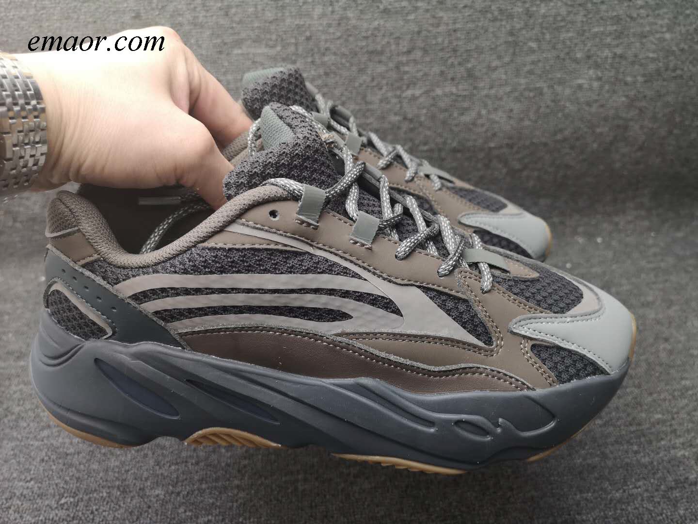 Yeezy Analog 700 Original Men's Women's Hiking Shoes Sneakers Inertia Yeezy Sneakers Lightweigh Race 700 Sport Walking Yeezy Analog 700 